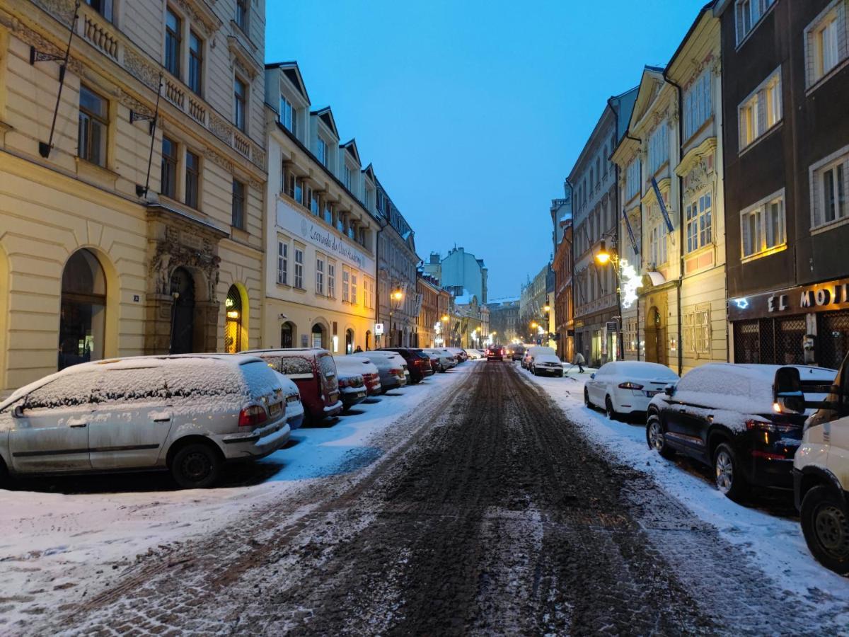Loong Refresh Old Town Praga Exterior foto